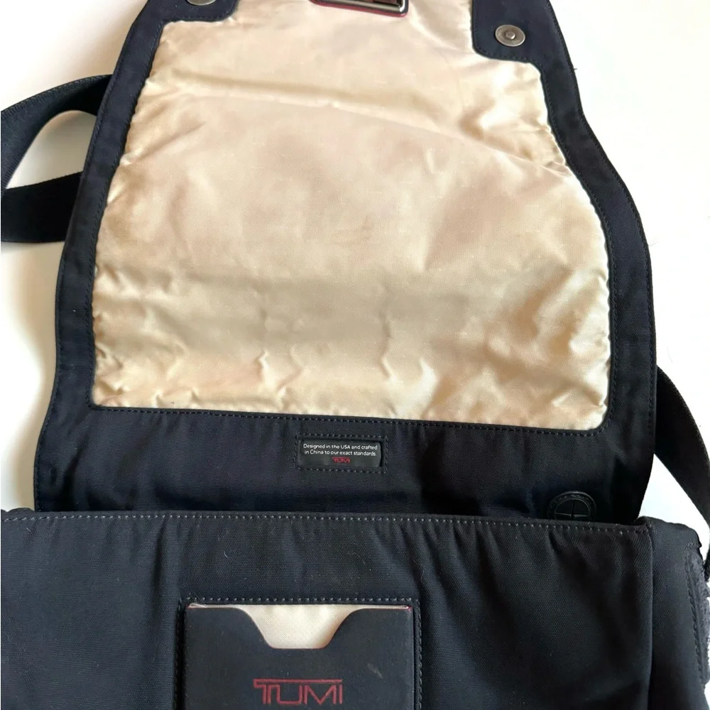 Tumi messenger bag